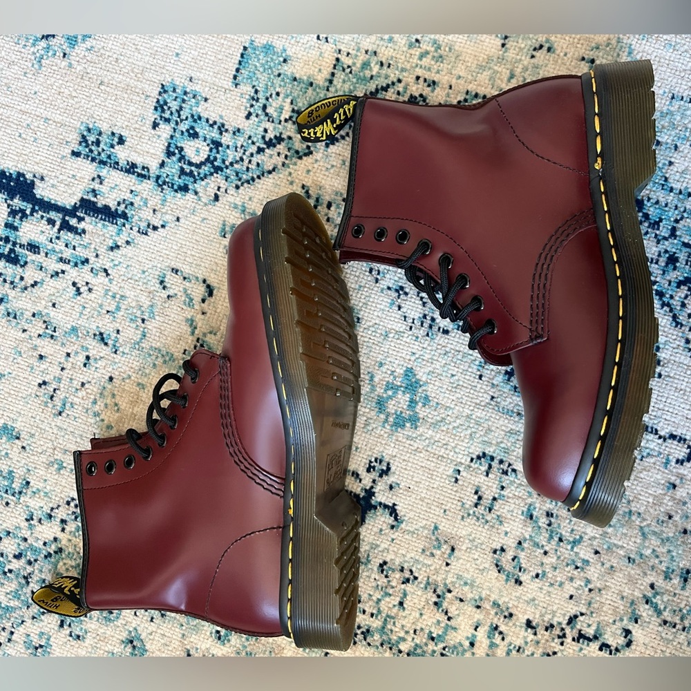 Doc Martens - Picture 4 of 7